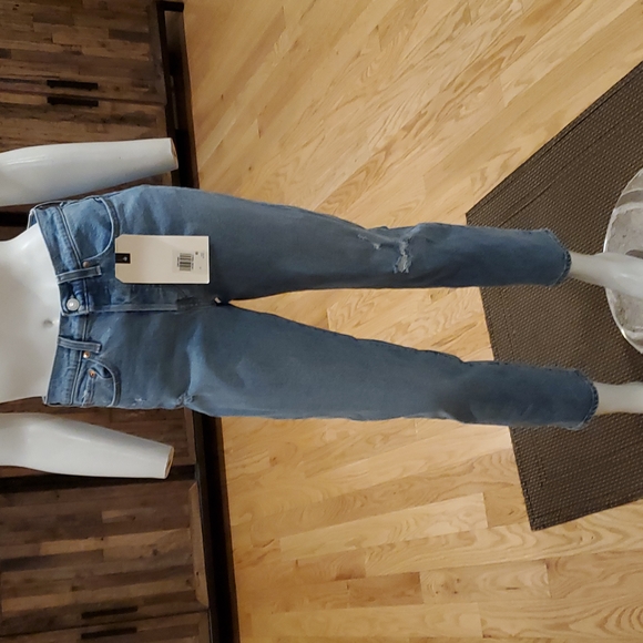 Levi's premium high rise wedgie jeans with distressed details - Picture 1 of 16